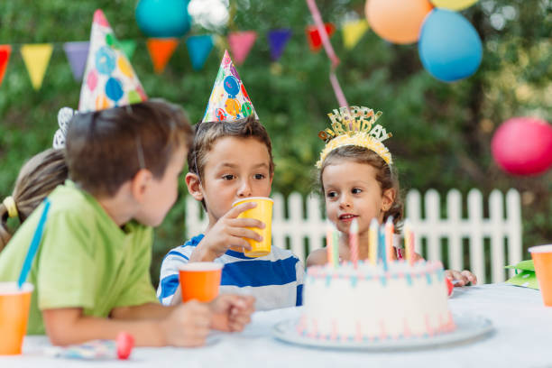 istock Children eating on a birthday party 1479789775