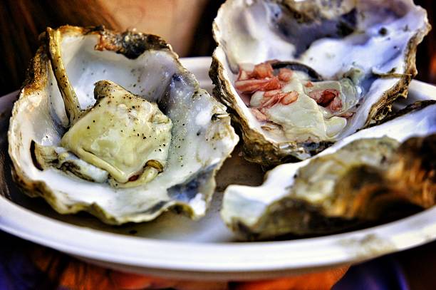 istock Dish of raw oysters 147981862