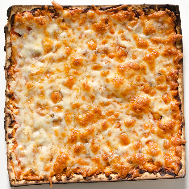 Pizza Cuadrada - Banco de fotos e imágenes de stock - iStock Pizza Cuadrada - Banco de fotos e imágenes de stock - iStock