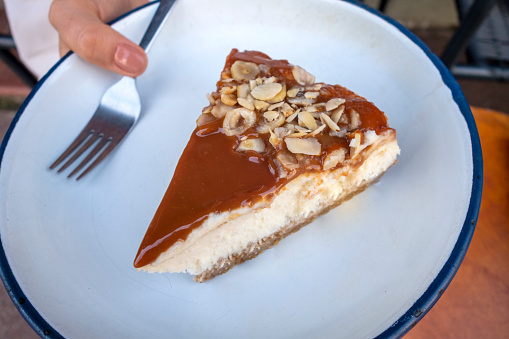 Cheesecake with caramel suace