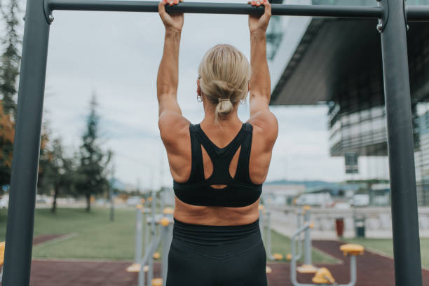 istock Mature woman work out 1480002458