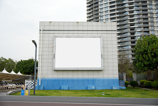 Outdoor LED advertising screen