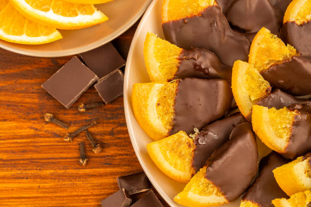 istock Orange slices in chocolate 1480088711