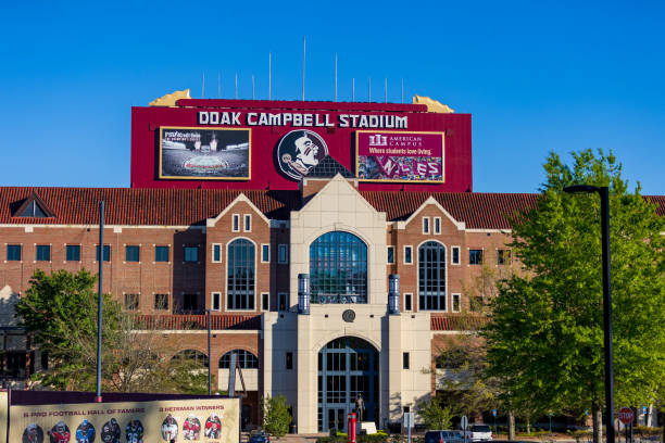 doak campbell stadium, sede della florida state university football - florida state foto e immagini stock