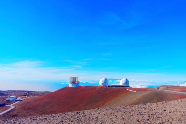 istock Otherworldly Terrain at Mauna Kea Observatory 1480135140