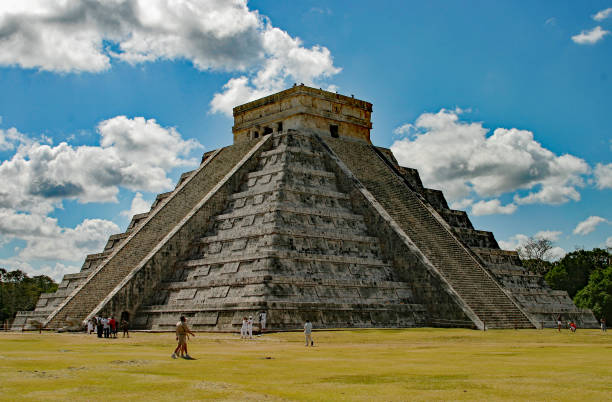 istock The Temple of Kukulcan - Chichen Itza 1480147388