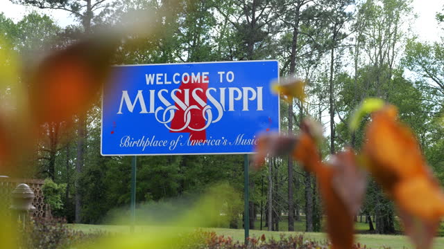 Mississippi public travel sign