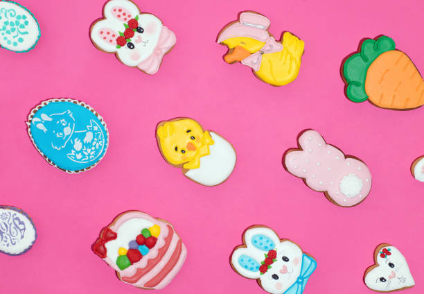 istock Gingerbread in the shape of eggs and Easter bunny. Happy Easter. 1480160925