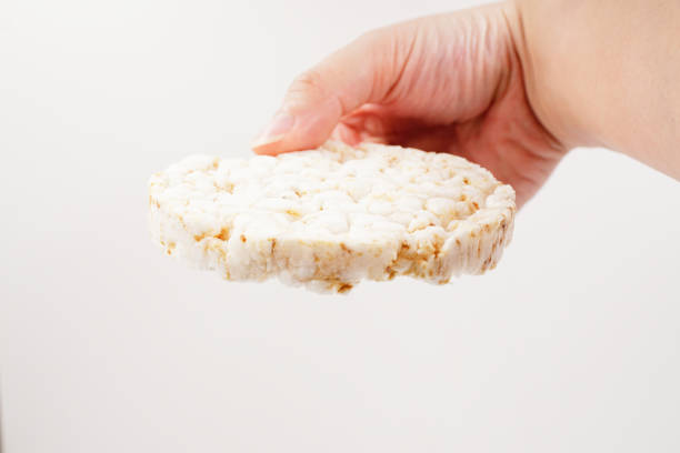 istock Salt and vinegar wholegrain rice cakes 1480248307