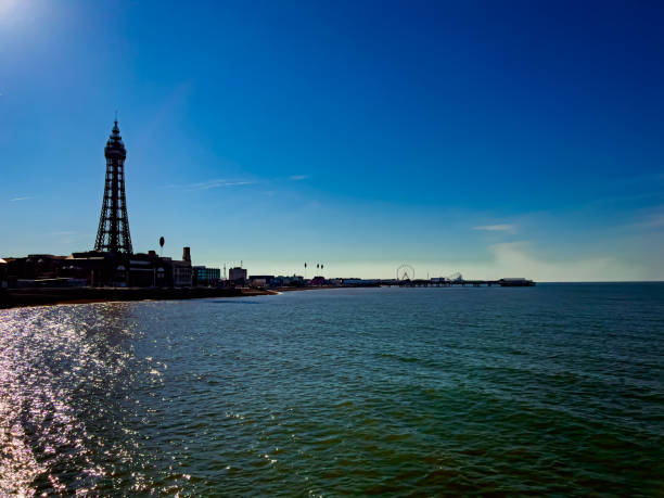 blackpool tower silhouette - north pier imagens e fotografias de stock