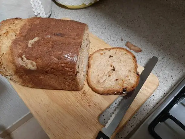 bread-cutting