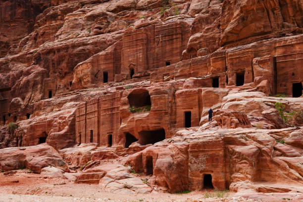 петра, иордания - petra antiquities jordan middle east стоковые фото и изображения