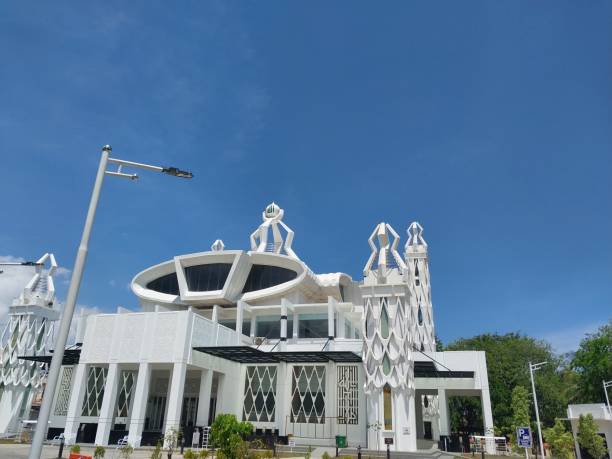 istock Discover the Beauty of Aceh's Architectural Masterpiece - A Mesmerizing Mosque 1480477902