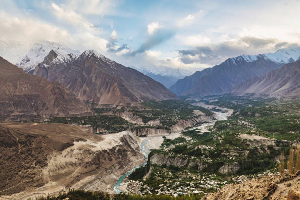 Unveiling the Majestic Beauty of Hunza Valley from the Breathtaking Vantage Point of Eagle's Nest Unveiling the Majestic Beauty of Hunza Valley from the Breathtaking Vantage Point of Eagle's Nest karakoram range stock pictures, royalty-free photos & images