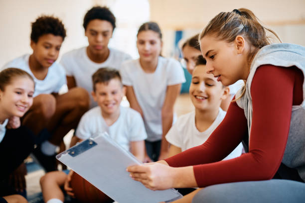 istock Kids, this is our game strategy! 1480546417