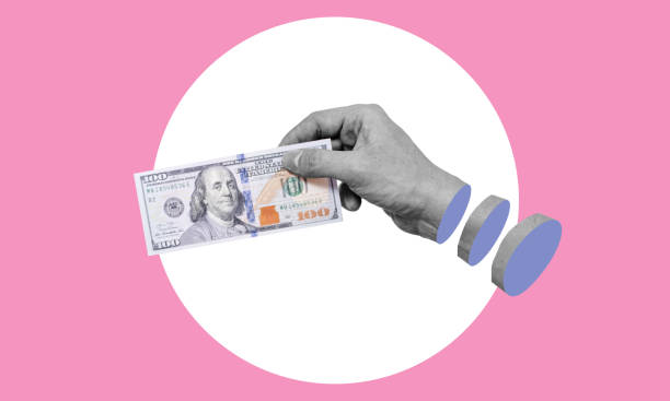 istock Art collage, the hand with money on a pink background. 1480547151