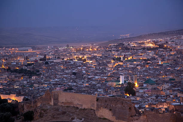 fez, maroc - illumunated photos et images de collection