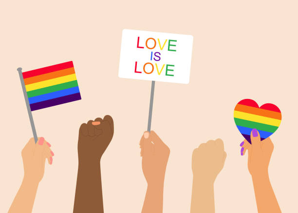 ręce trzymające tęczową flagę lgbt i plakaty podczas obchodów miesiąca dumy. prawa człowieka i koncepcja równości płci - gay pride flag image lesbian homosexual stock illustrations