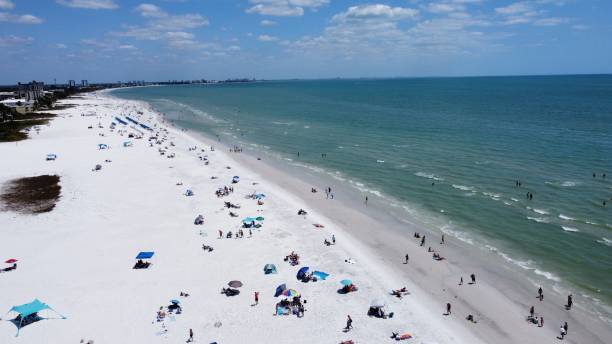 istock Fort Myers Beach 1480579107