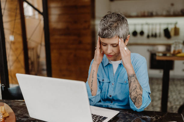 istock Senior woman experiencing pain 1480630860