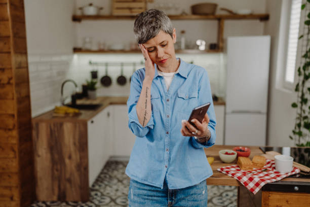 istock Senior woman experiencing pain 1480630947