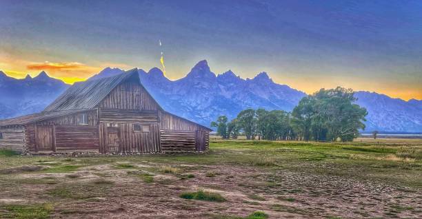 istock Moulton Barn at sunset 1480659626
