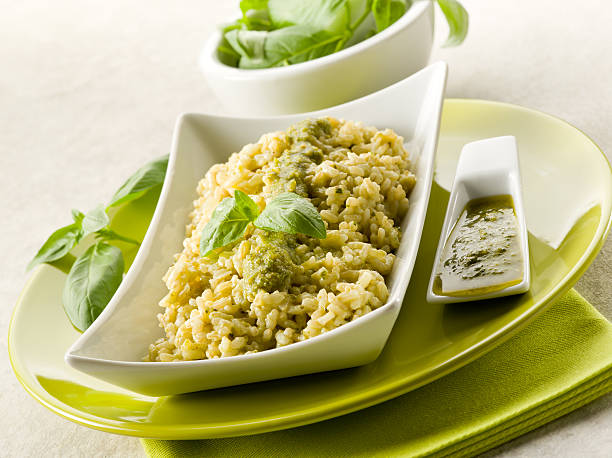 risotto z pesto - genoa italy zdjęcia i obrazy z banku zdjęć