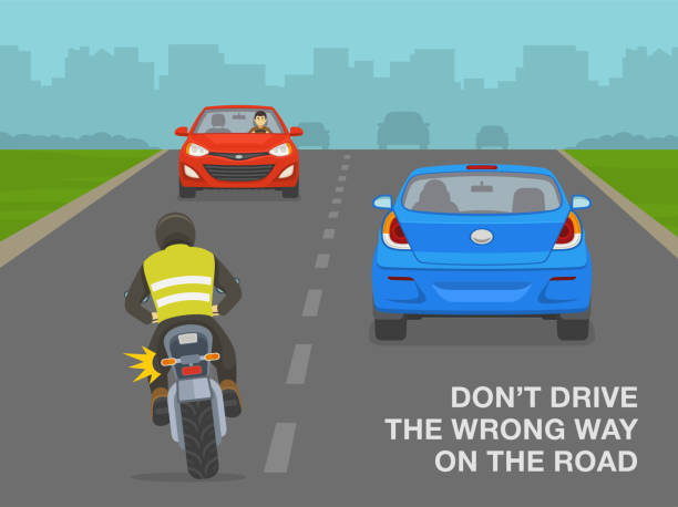 zasady i wskazówki dotyczące bezpiecznej jazdy. nie jedź pod prąd na drodze. motocyklista jadący w złym kierunku na drodze. - overtake stock illustrations