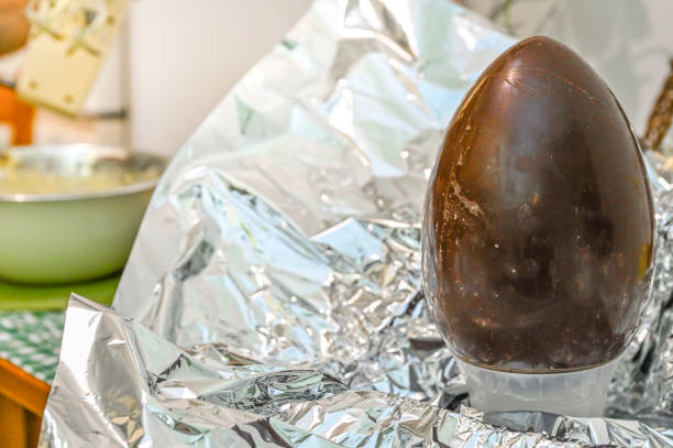 Ovo Recheado com Coco Cremoso: Páscoa Deliciosa! - receita deliciosa profissional - passo 1