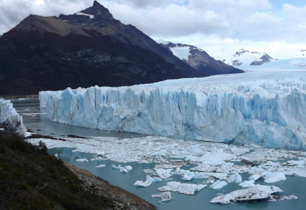 istock Amazing view of glacier perito moreno 1480810142