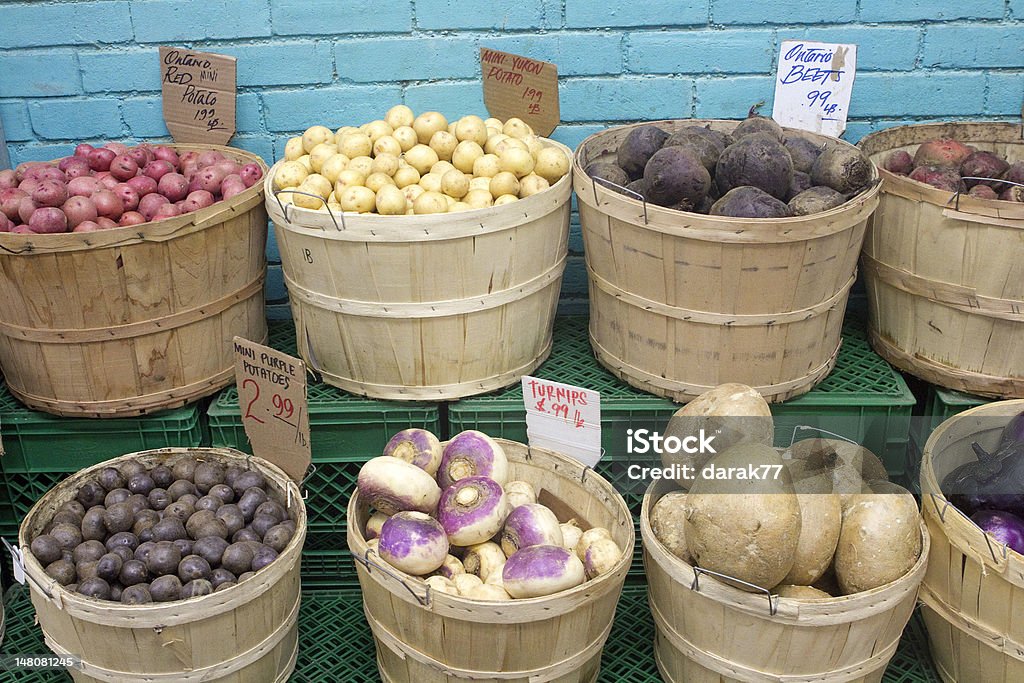 Legumes frescos no mercado - Foto de stock de Batata Peruana royalty-free