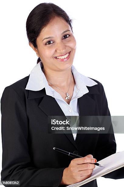 Mulher De Negócios Segurando A Área De Transferência - Fotografias de stock e mais imagens de Povo Indiano