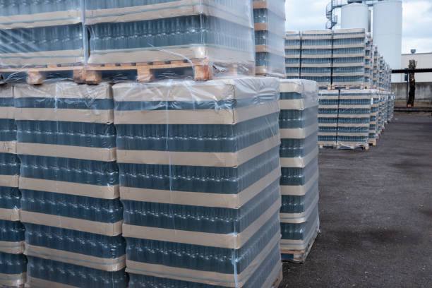 istock Production racks of packaging for empty beer bottles at a brewery. 1480857138