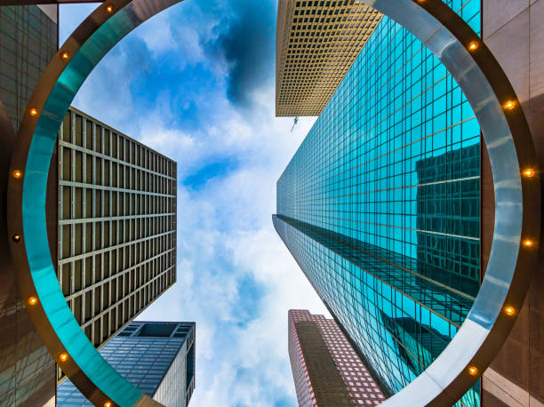 claraboya de houston - houston texas skyline texas office building fotografías e imágenes de stock