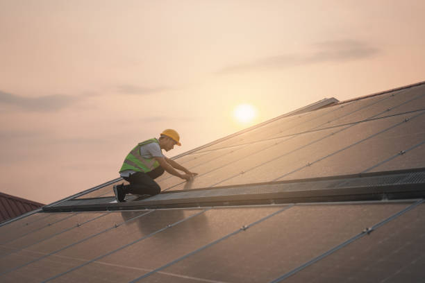 istock Service engineer checking solar cell on the roof for maintenance if there is a damaged part. Engineer worker install solar panel. Clean energy concept. 1480889803