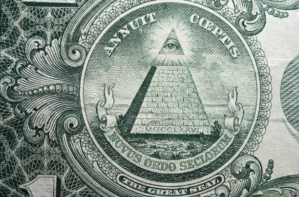istock pyramid extreme closeup print one dollar banknote 1480892152