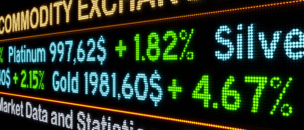 istock Gold, platinum, silver prices moving up. 1480914967