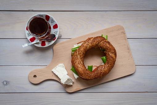 Turkish bagel with cheese, green pepper, tea