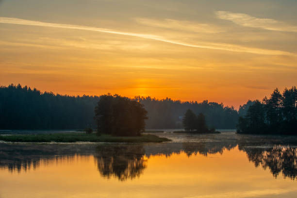 istock Sunrise on the lake 1480929090