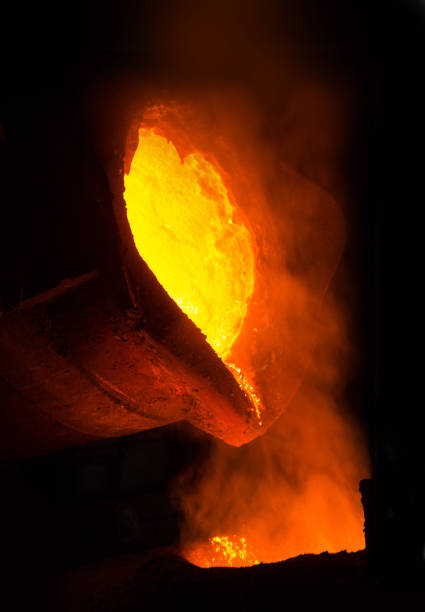 Metal furnace and melted iron casting