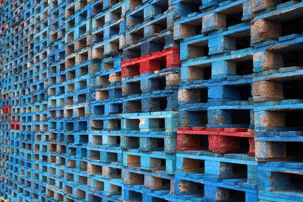 Red pallets