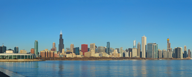 panoramic view of the skyscrapers along the shores of lake Michigan (Chicago, Illinois).