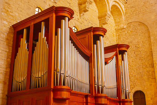 Bic organ in church