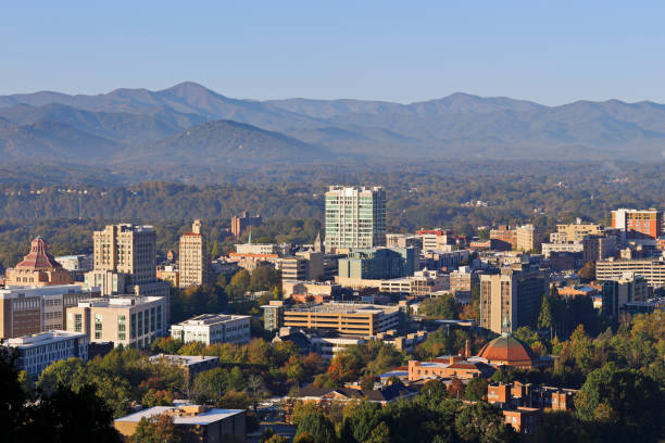 istock Asheville Skyline - North Carolina 1480998695