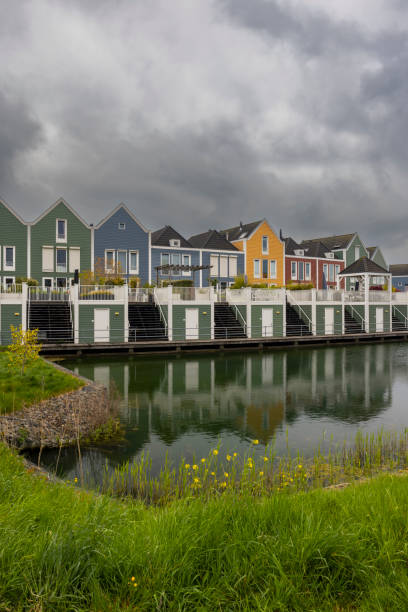オランダのフーテンの近代的な住宅建築 - built structure building exterior construction contemporary ストックフォトと画像