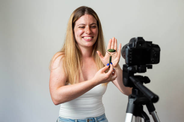 istock Filming about new products 1481019944