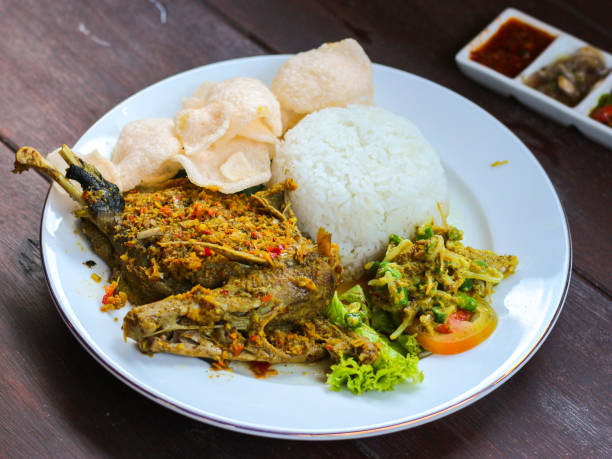 istock Bebek betutu. Balinese roasted duck. 1481039510