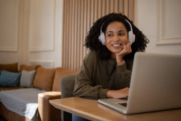 istock Woman working from home 1481070641