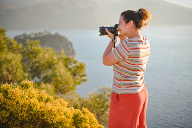 woman traveling the world with camera