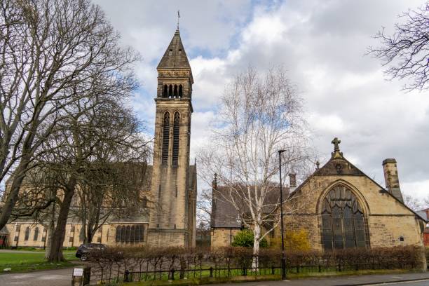 St Georges C of E Church in Jesmond, Newcastle upon Tyne, UK, and associated buildings Newcastle upon Tyne, United Kingdom – March 17, 2023: St Georges C of E Church in Jesmond, Newcastle upon Tyne, UK, and associated buildings. jesmond stock pictures, royalty-free photos & images